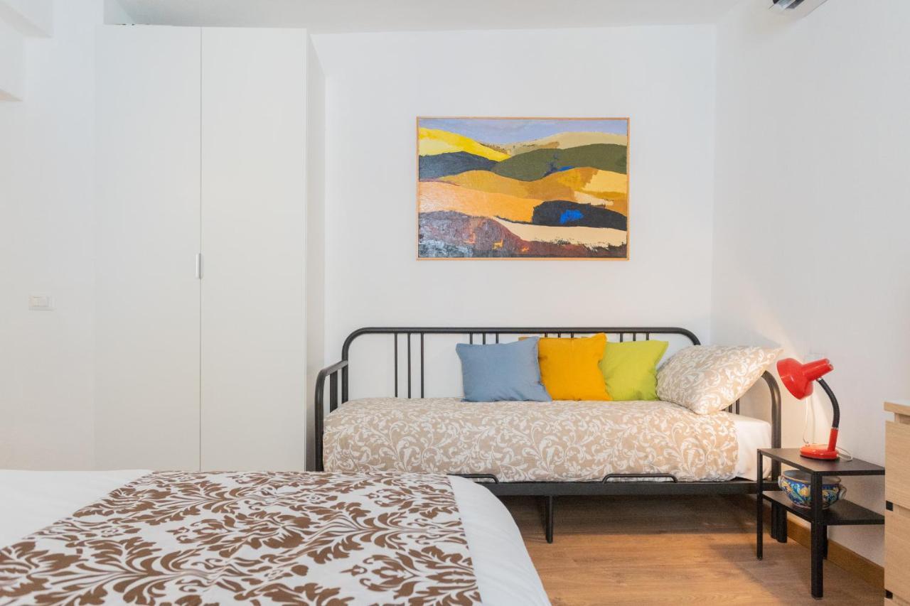 Da Pia In Historycal Como City Centre By Rent All Como Exterior photo